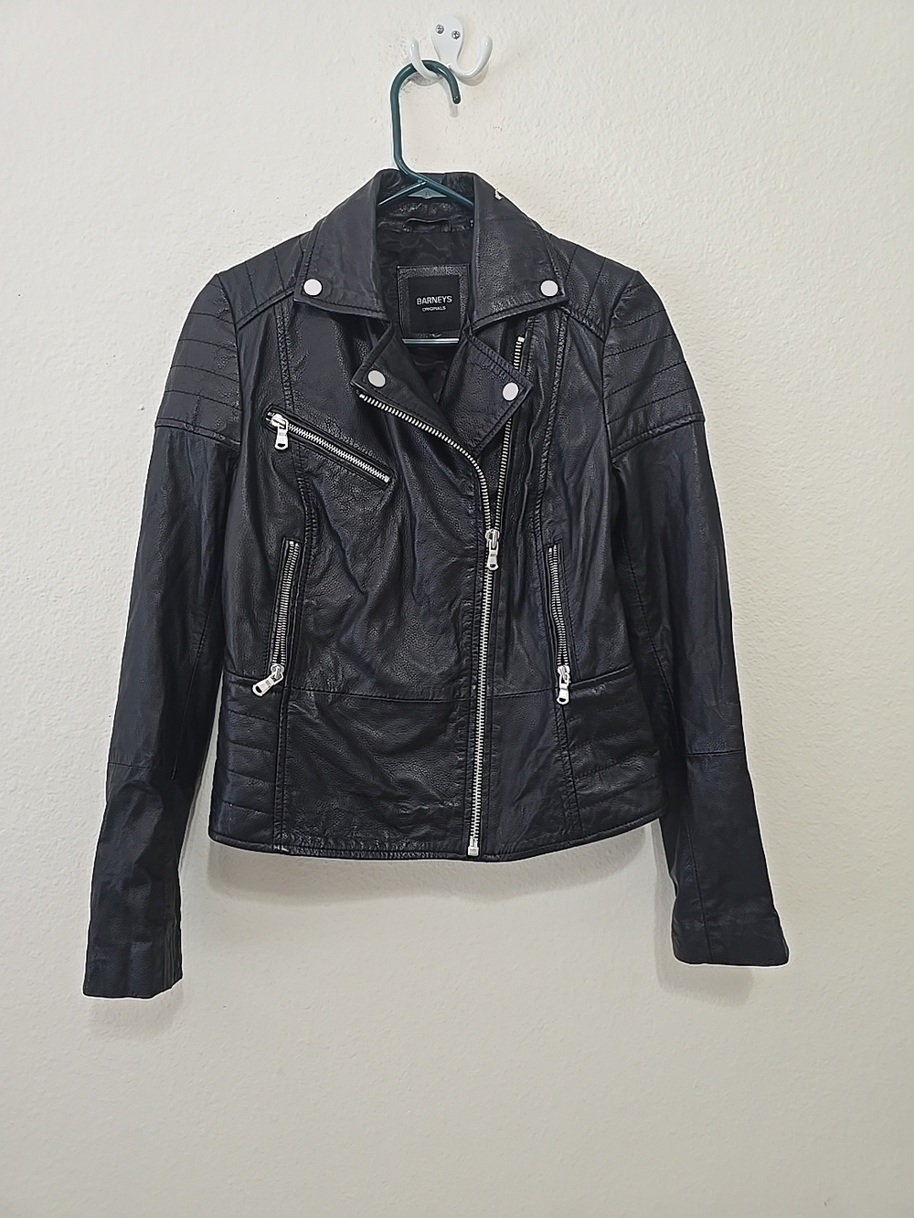Barneys Original Leather Moto Jacket with Quilted Shoulders S ( Missing)‎